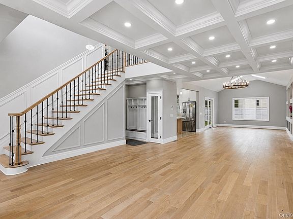5th image of 37 Beverly Drive