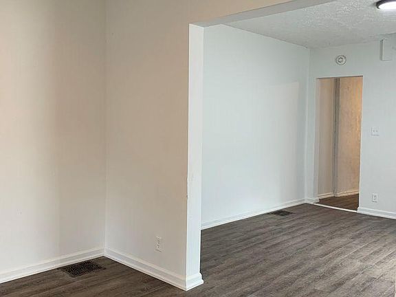 4th image of 417 N Denny St