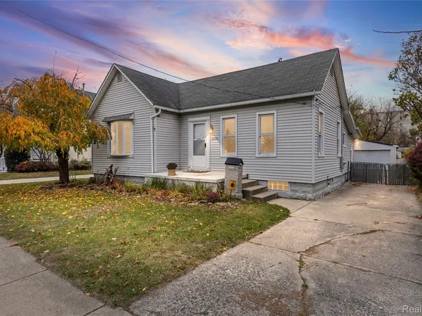 35720 Brush St, Wayne, MI 48184