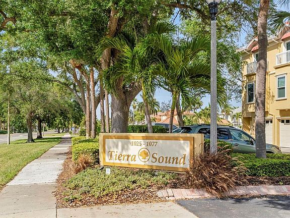 3rd image of 1071 PINELLAS BAYWAY S