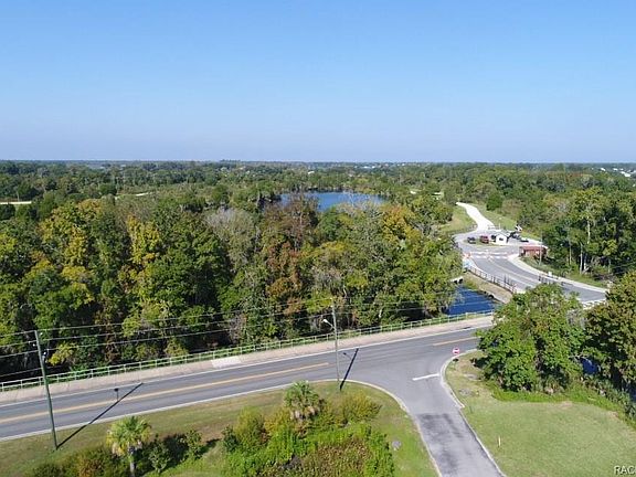 4th image of 917 Three Sisters Springs Trl