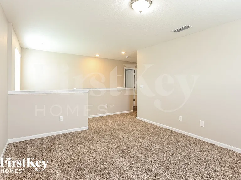 1300 Kendall Dr — Photo 9