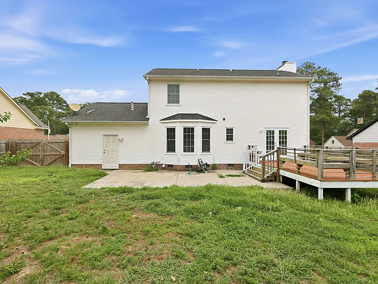 6824 Saint Julian Way — Photo 37