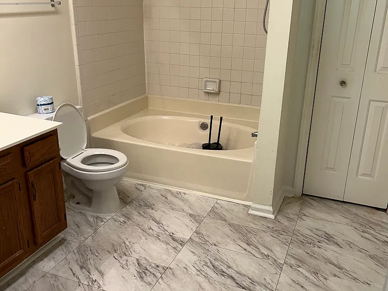 8121 Tremaine Ct #H — Photo 8