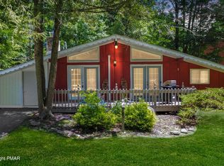 2552 Camelback Ave, Henryville, PA 18332