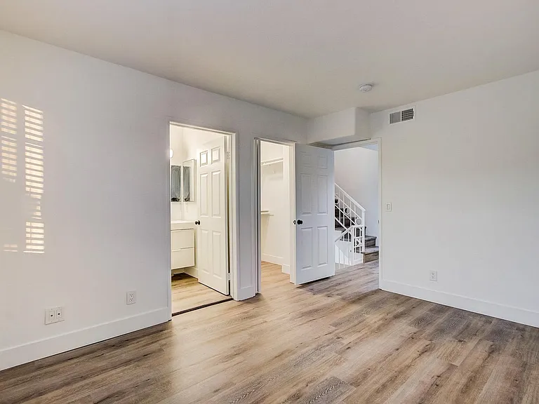 1537 15th St #103 — Photo 16