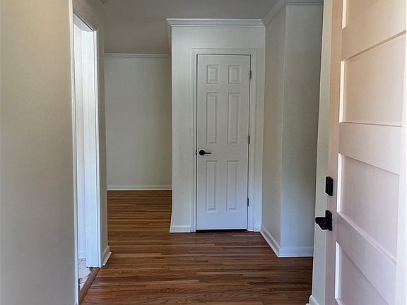 4th image of 1066 College Station Rd