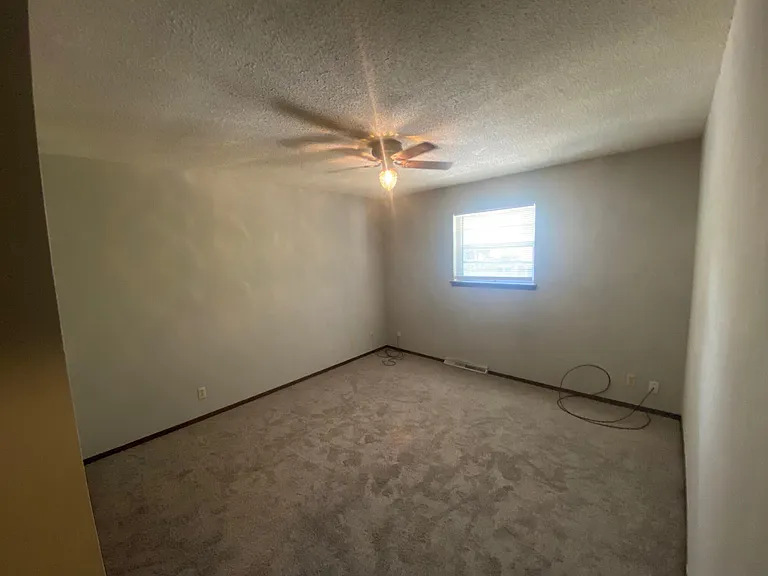 1300 S Roseta Ave — Photo 11
