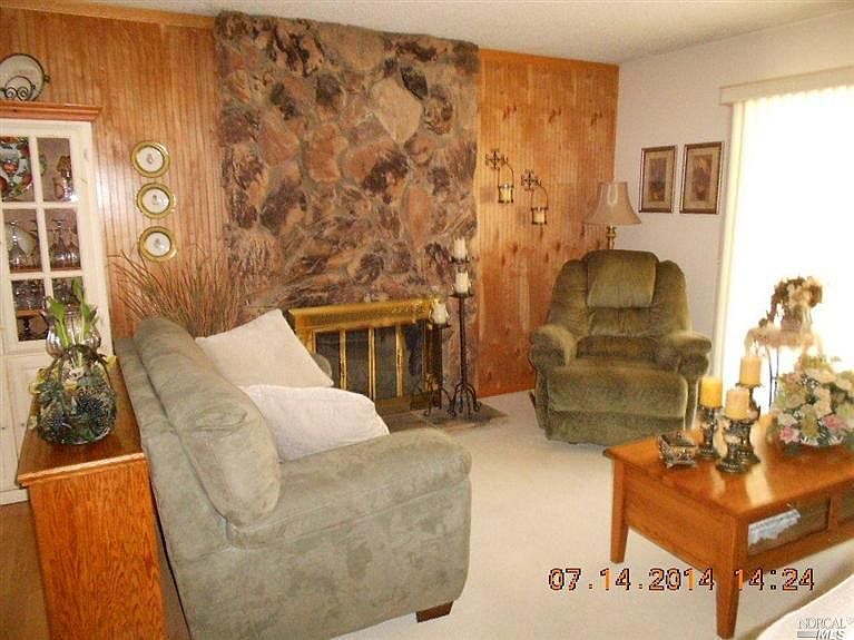 1st image of 385 Chelan Dr