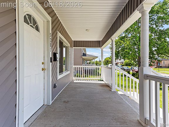 3rd image of 5281 Vancouver St