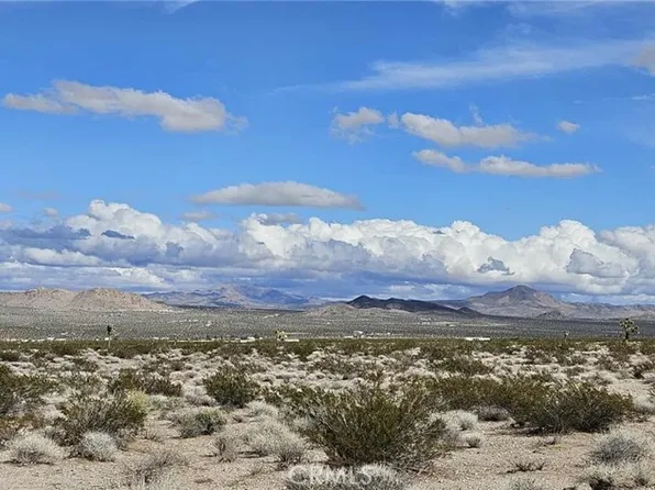 800 Donaldson Rd, Lucerne Valley, CA 92356