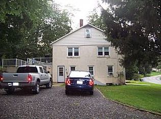 103 S Ironstone Dr, Boyertown, PA 19512