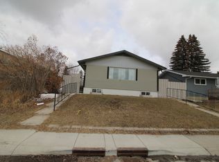 192 Penbrooke Clos SE, Calgary, AB T2A3P1