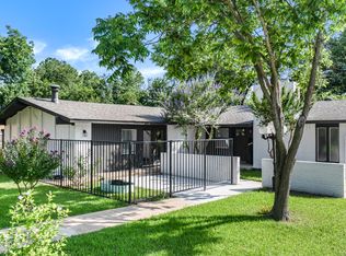 1122 Edwards Ct S, Irving, TX 75062