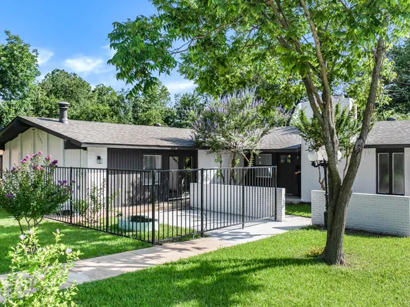 1122 Edwards Ct S, Irving, TX 75062