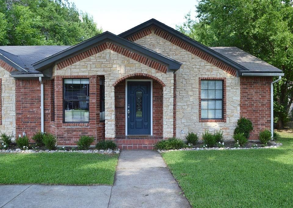 1st image of 808 N Bailey Ave