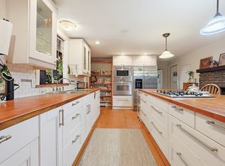 728 S Main St, Raynham, MA 02767
