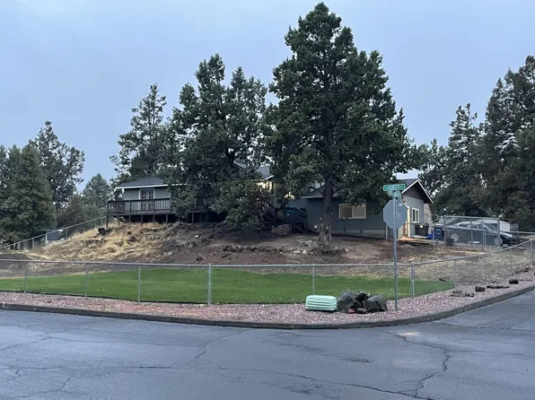 63669 Hunters Cir, Bend, OR 97701