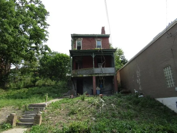 221 Wilbert St, Pittsburgh, PA 15211
