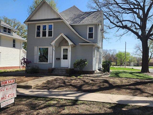 1st image of 919 Early St