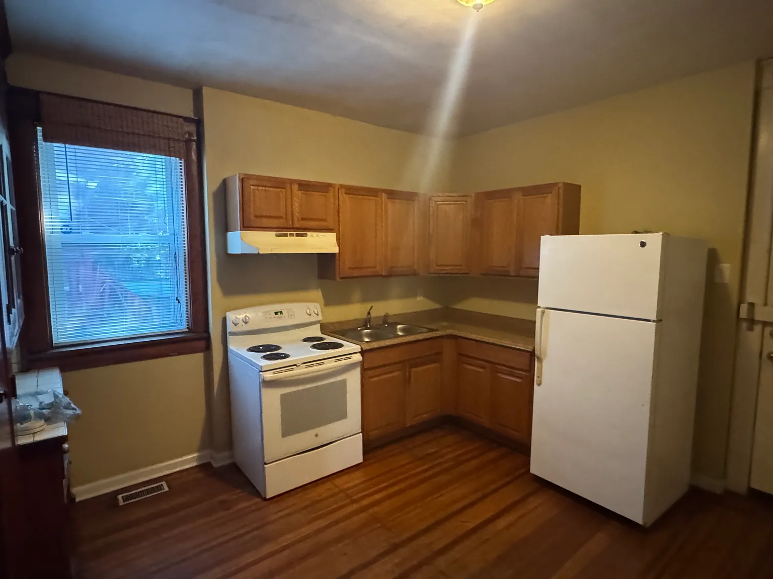3 bed, 1512 sqft, $1,195 — Photo 2