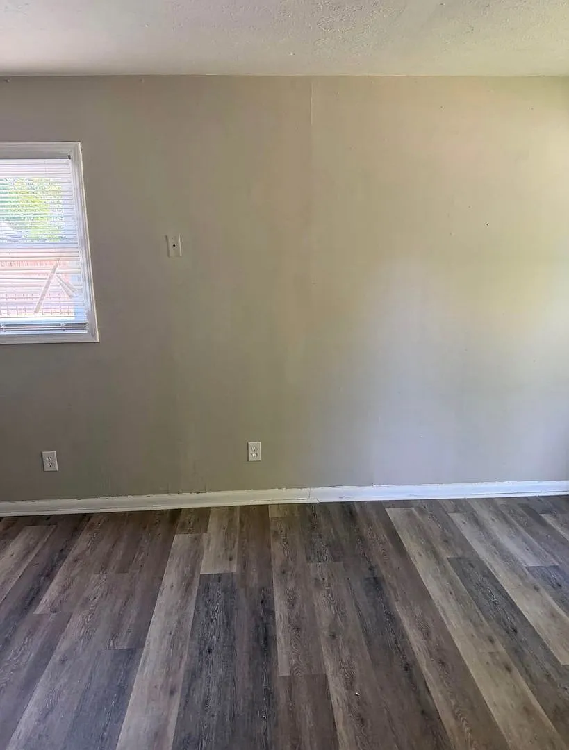 352 Cherry Way — Photo 3