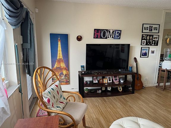 3rd image of 9101 Sunrise Lakes Blvd APT 113