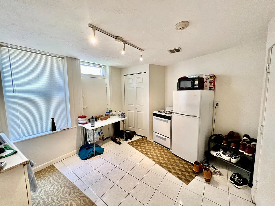 340 North St #7