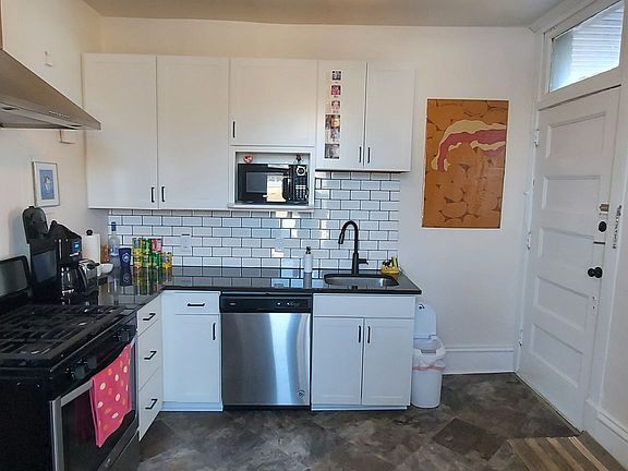 4th image of 301 Dayton Ave #11