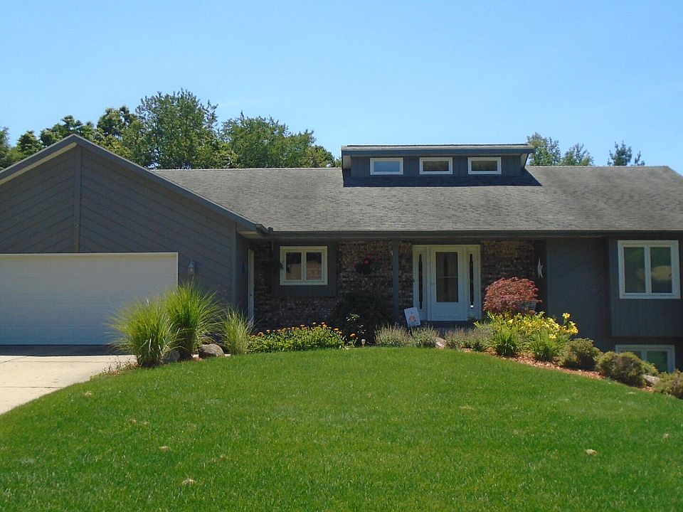 2690 Parkside Dr, Jenison, MI 49428 Zillow