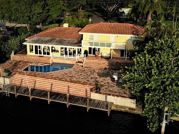 2nd image of 2117 Middle River Dr