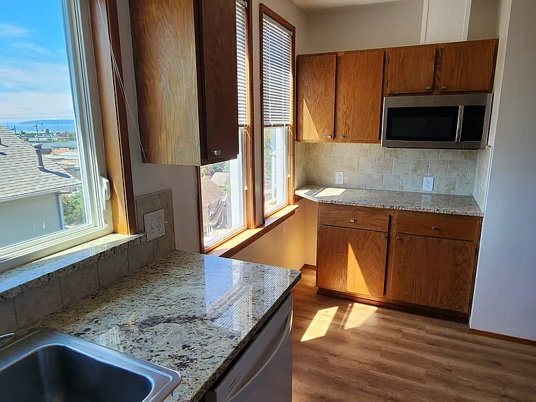 2230 Grand Ave — Photo 7
