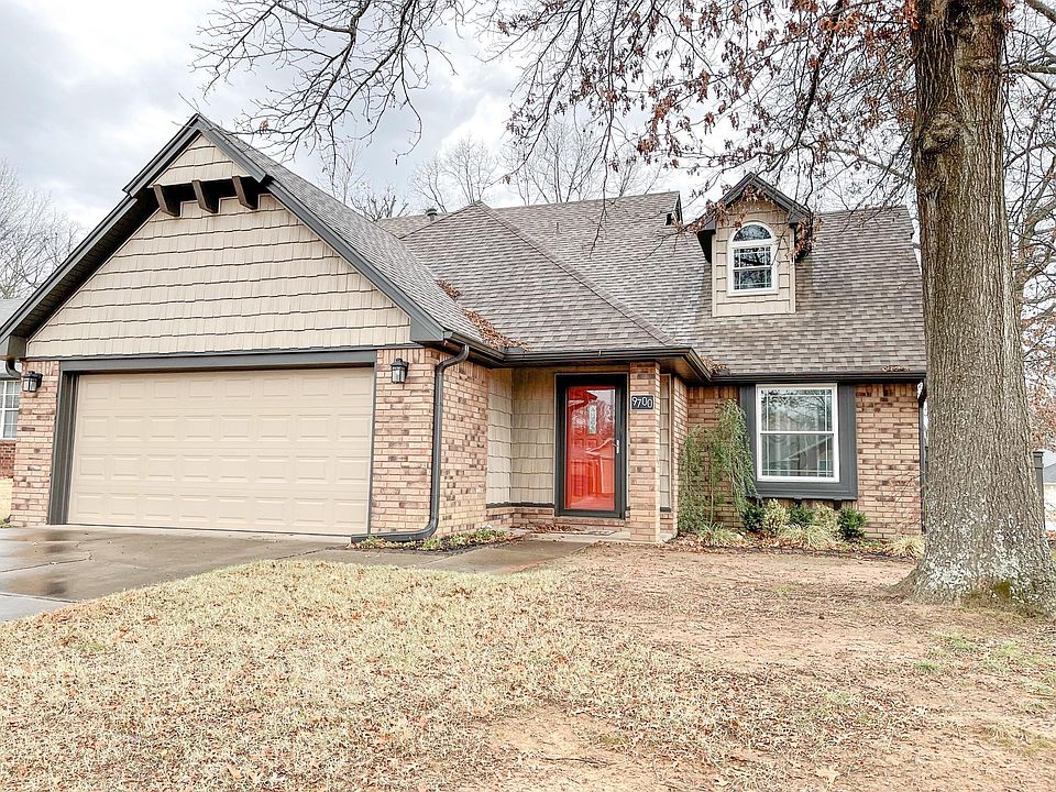 1st image of 9700 Bryn Mawr Cir