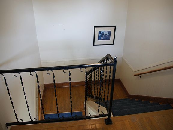 2nd floor landing