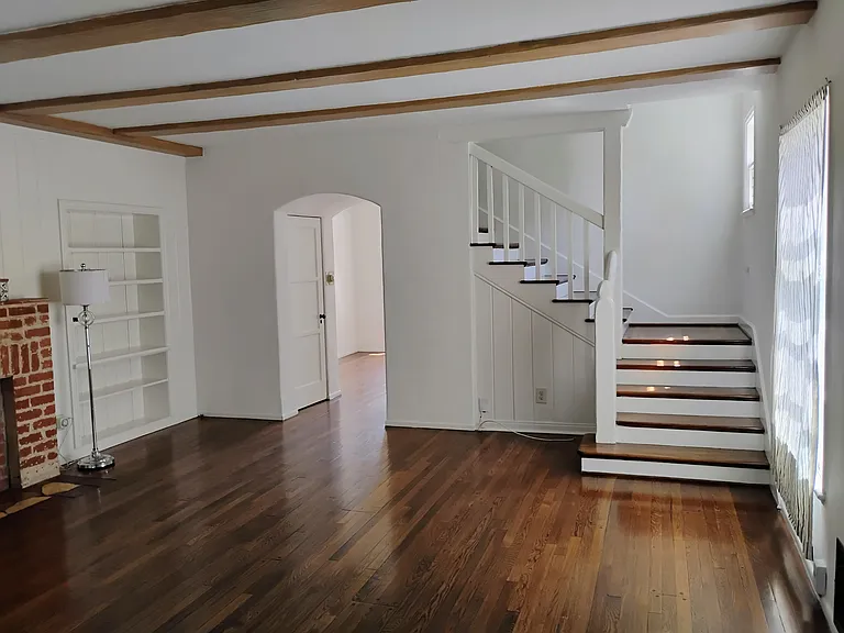 6264 W Olympic Blvd — Photo 2
