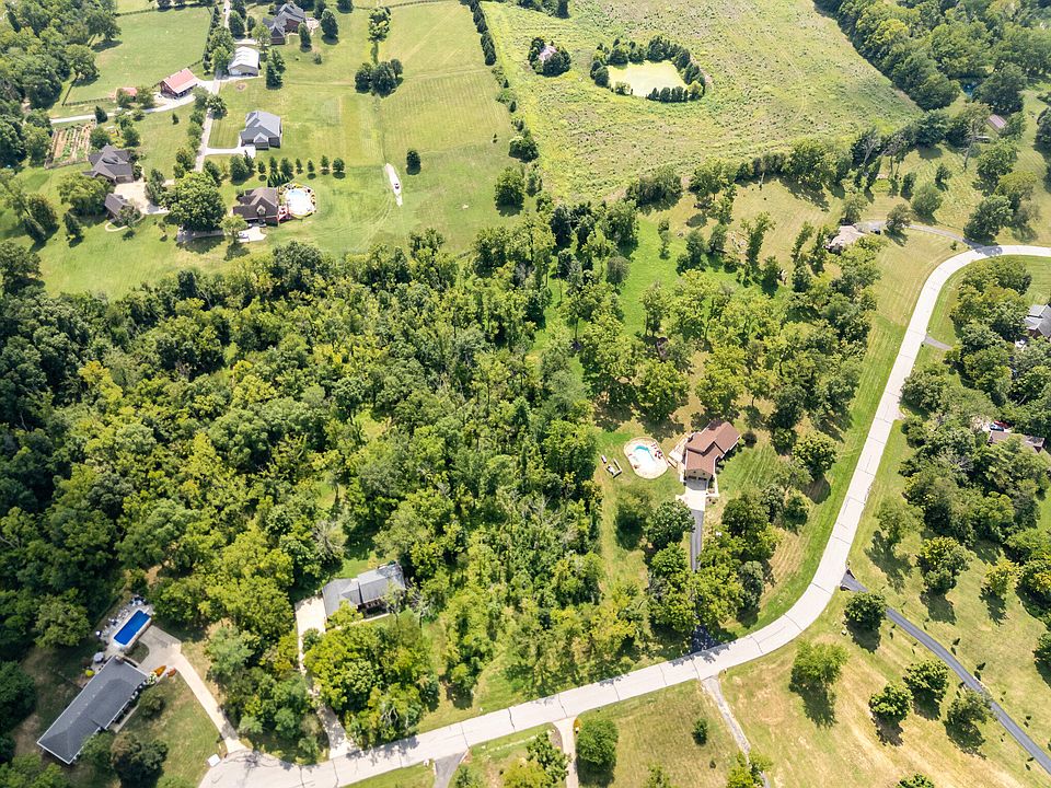 1st image of 645 Aylor Ln