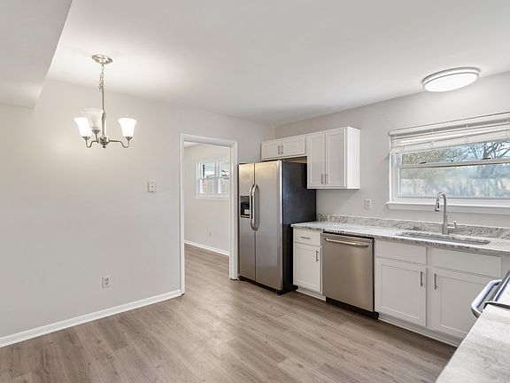 3rd image of 5125 Andover Ct