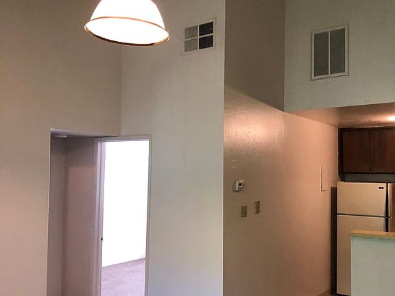 5th image of 2415 G St APT 3