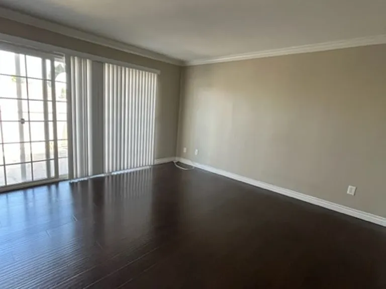 25822-25828 Walnut St — Photo 32