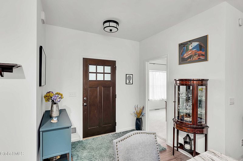 5th image of 30 Sandy Boulevard