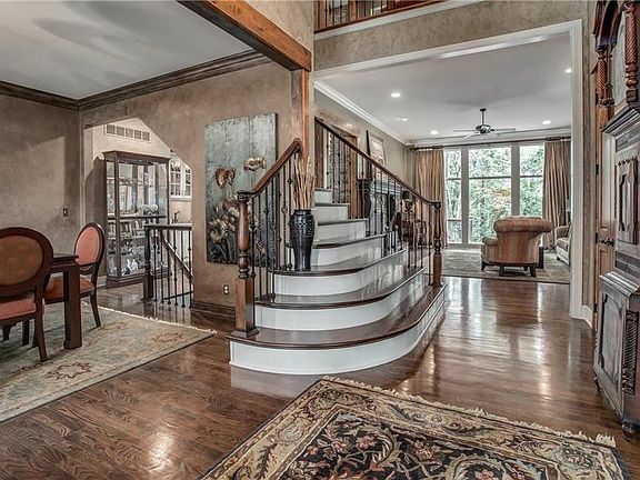 5th image of 15141 Pawnee Cir