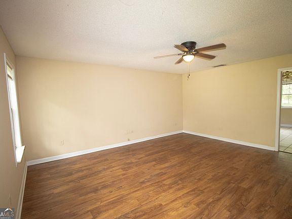4th image of 1602 Drayton Ln