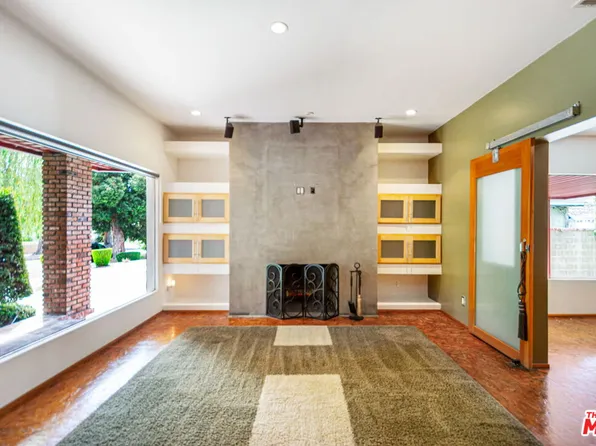 5445 Chesley Ave, Los Angeles, CA 90043