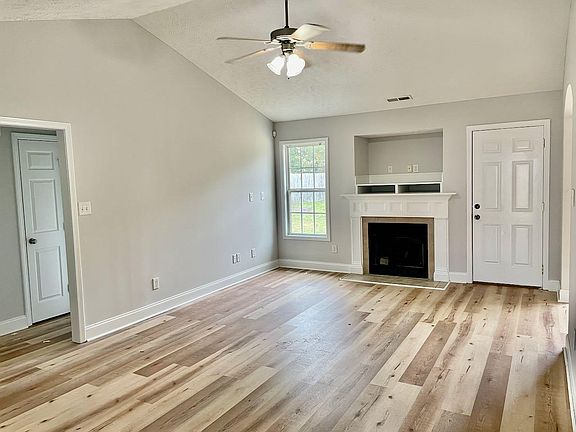 4th image of 149 Ironside Ct