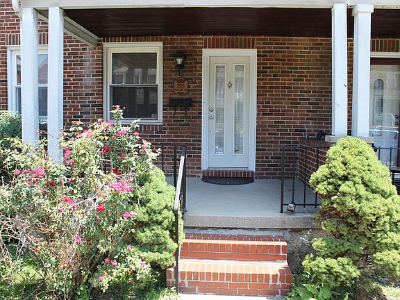 3rd image of 3515 Parklawn Ave