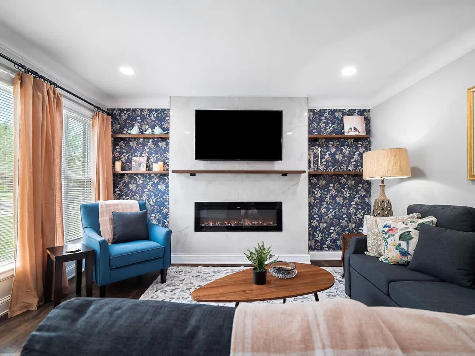 3 bed, 3.0 bath, 1076 sqft, $3,480 — Photo 4