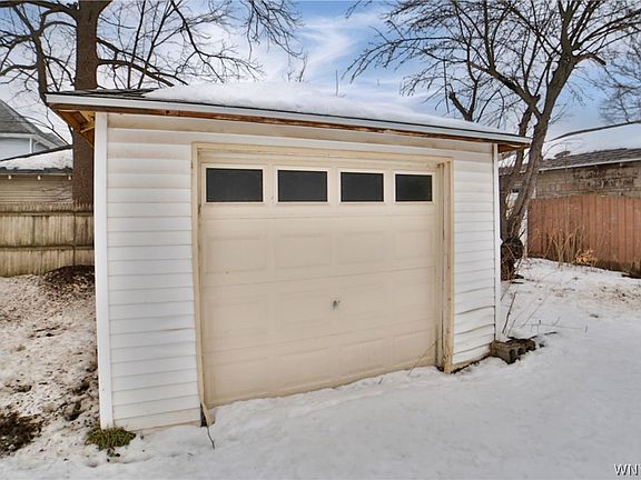 4th image of 8 Midvale Ave