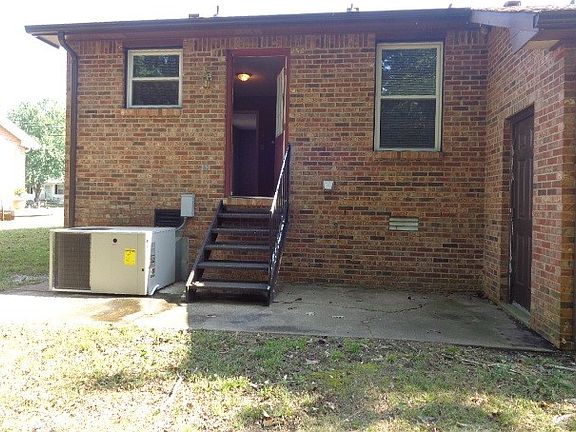 2nd image of 358B Ryder Ave