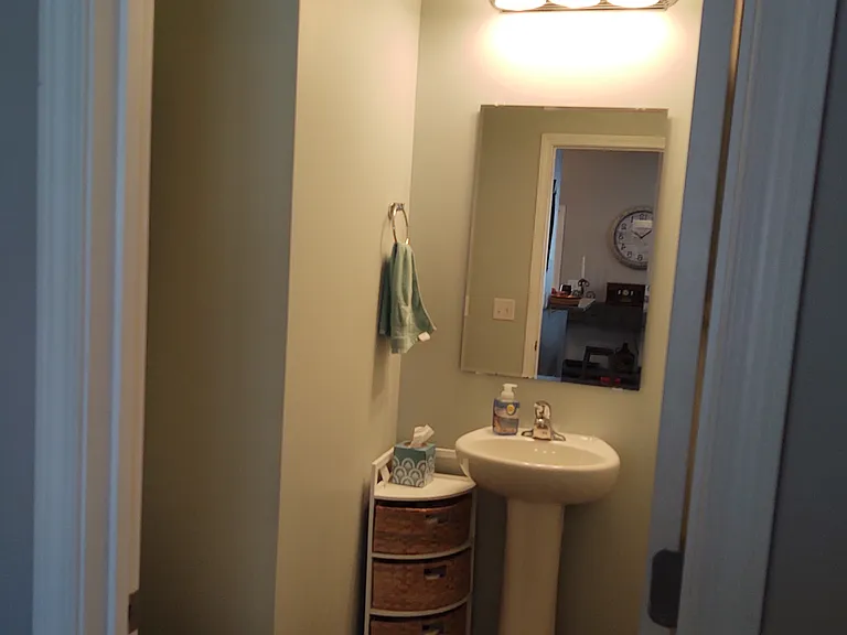 1404 Kinsley Ct NE — Photo 14