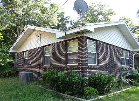 2nd image of 115 Brierwood Dr